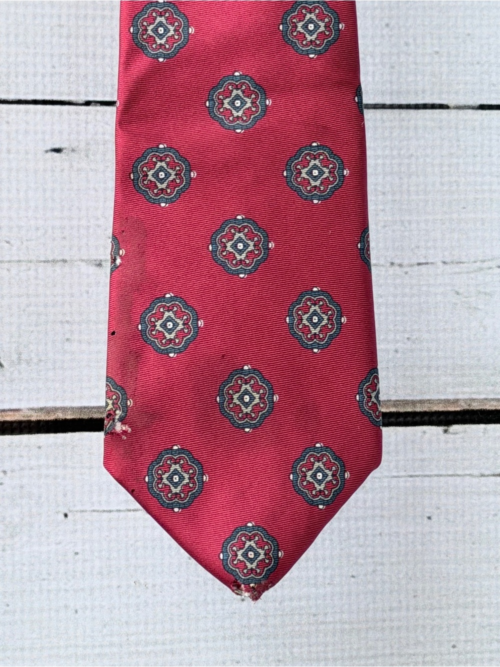 Vintage 100% Silk Men's Necktie – Luxury Red Foulard Medallion – Made in USA